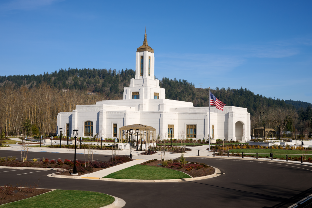 Church opens third Temple in Oregon