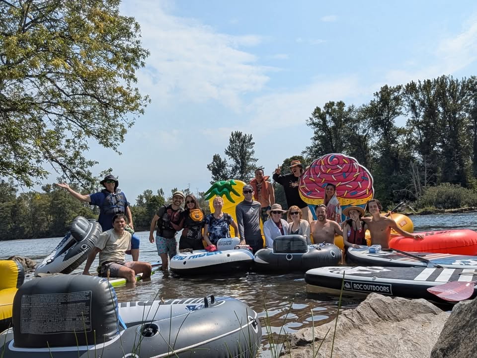 Unity Fusion: 4th of July River Float & Dancing
